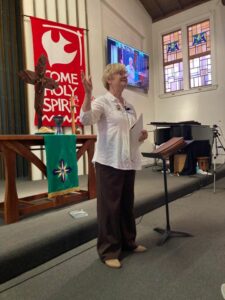 Betsy teaching in the "Leading Worship" Lay Servant Ministries course, CA-NV Annual Conference